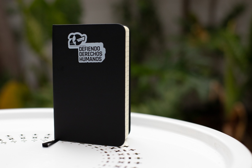 Libreta chica (de espiral con 65 hojas de raya)